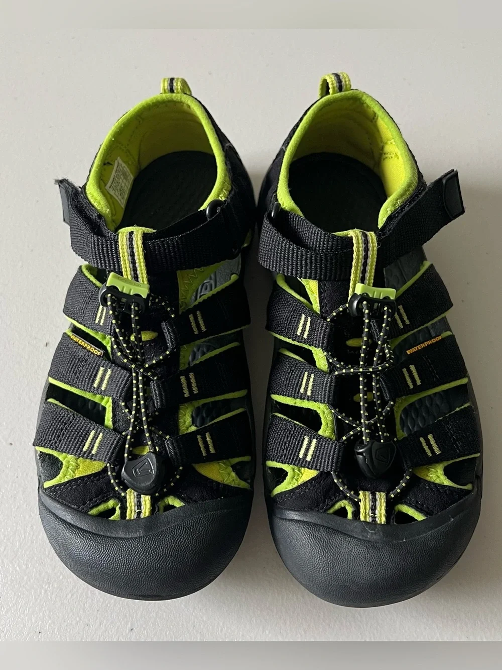 KEEN Newport H2 Big Kids Sandals Black Lime Green US 4